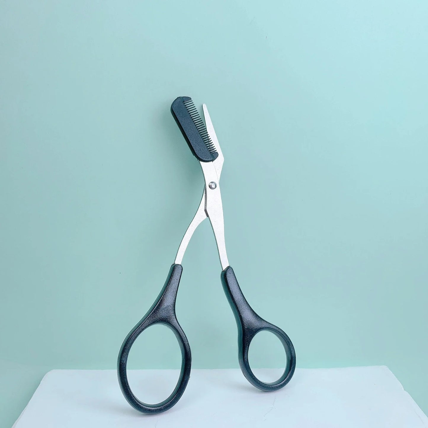 Stainless Steel Eyebrow Trimming Scissors with Built-in Comb – Precision Grooming Tool for Perfectly Shaped Brows